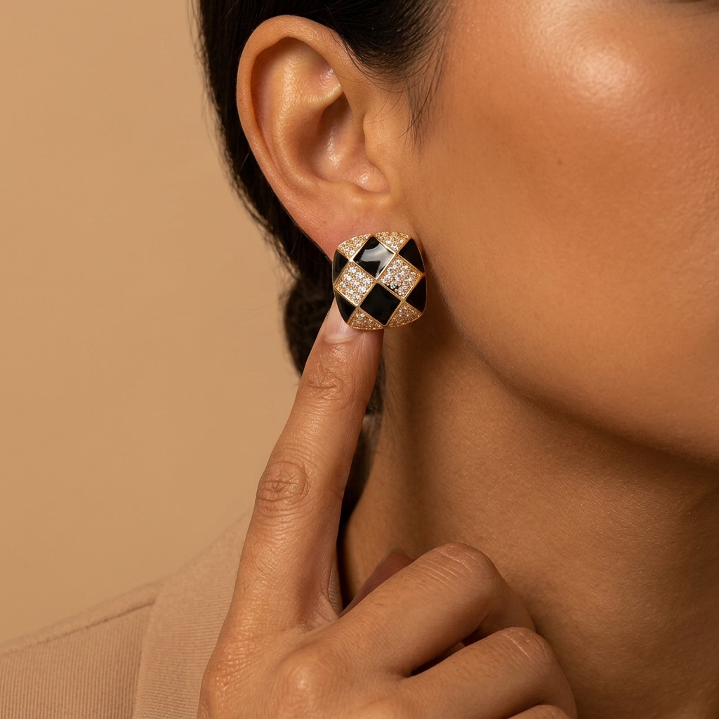 Women's Vintage Enamel Checkerboard Pattern Stud Earrings